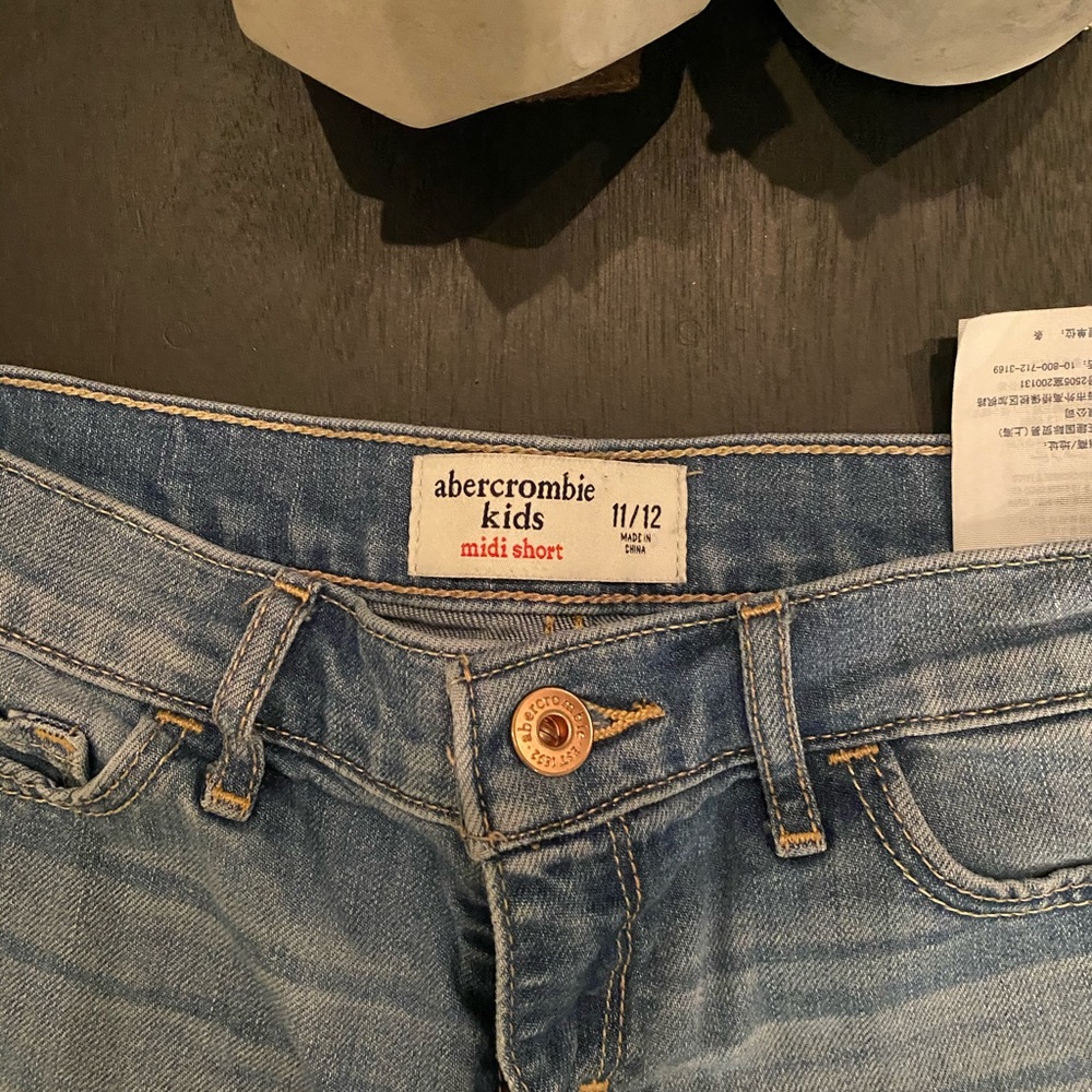 Abercrombie kids beautiful shorts ☺️ - Picture 2 of 3